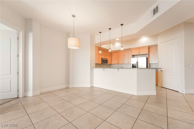 Building Photo - 38 E Serene Ave