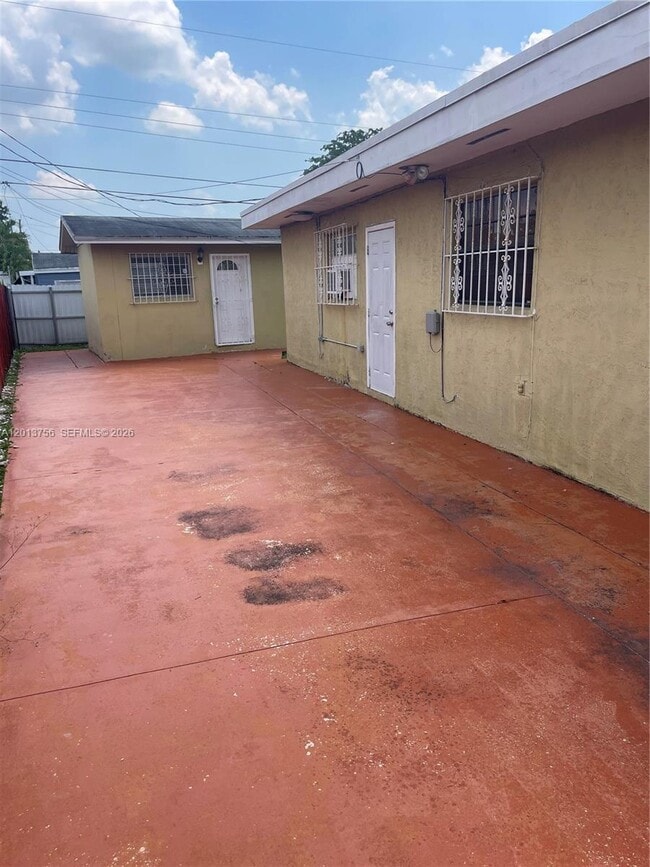 Building Photo - 4115 SW 108th Ave