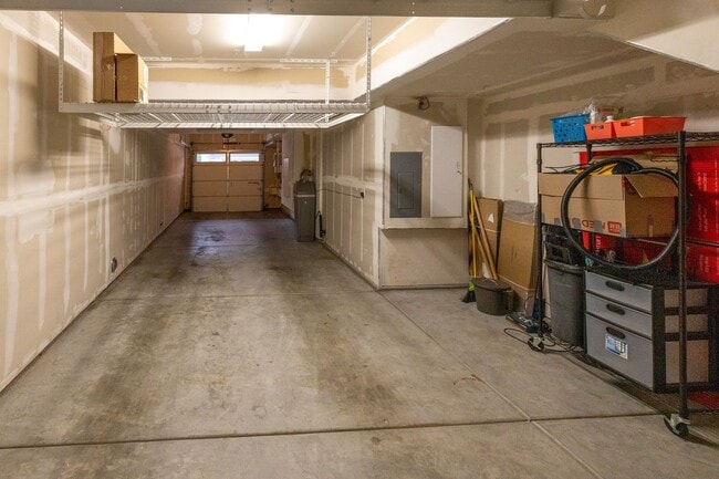 Building Photo - Modern 3-Story Townhome with 3 Bedrooms & 3 Baths – Prime North San Jose Location