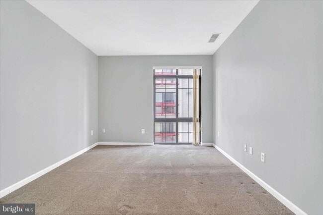 Building Photo - 7923 Eastern Ave NW