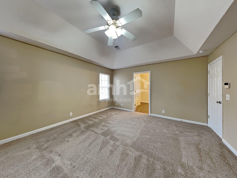 Building Photo - 5224 Ridgefalls Way