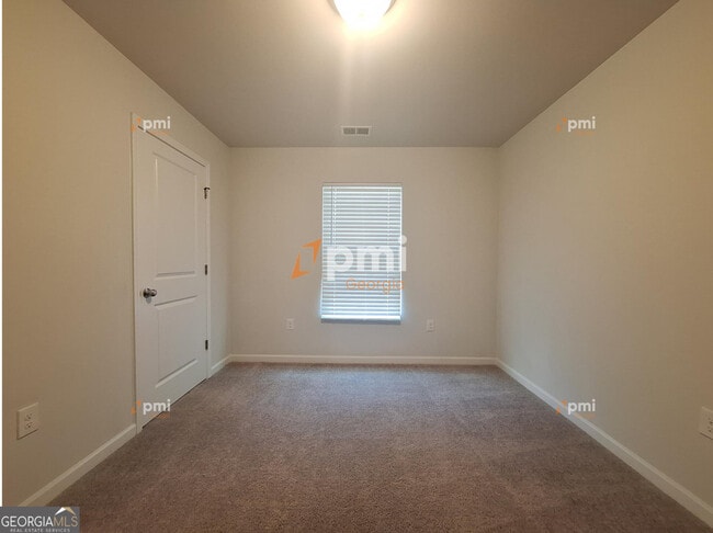 Building Photo - 329 Duck Walk Wy