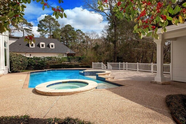 Building Photo - 83 S Longspur Dr