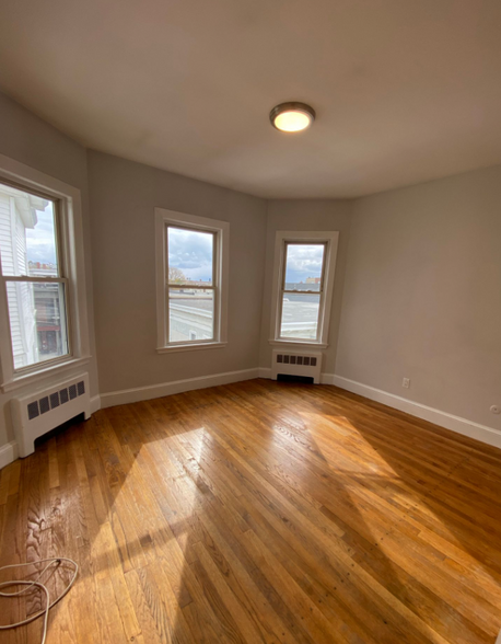 Building Photo - 92 Winthrop Shore Dr