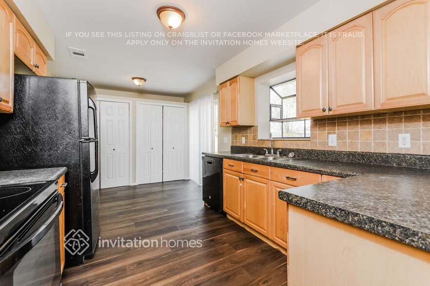 Building Photo - 249 Ashbourne Dr