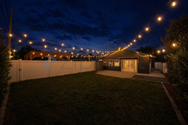 Building Photo - 2602 Deodar St