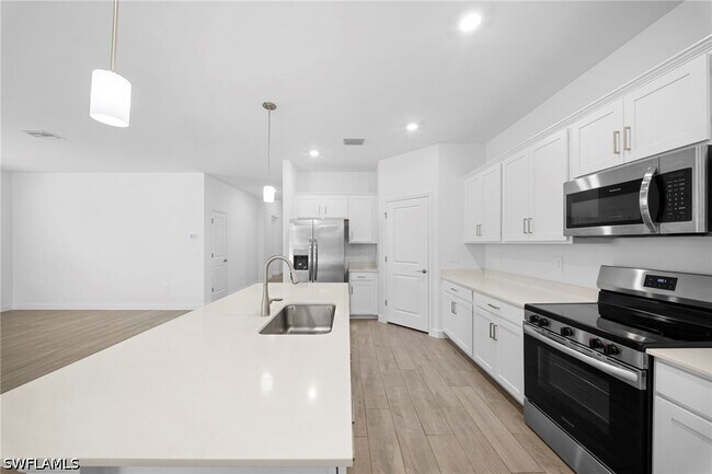 Building Photo - 14279 Winding Cedar Wy
