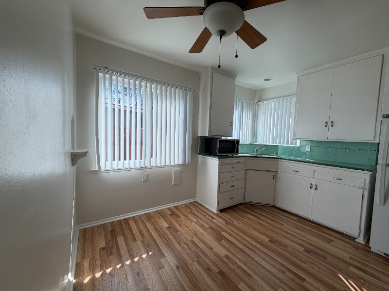 Building Photo - 128 W Rosslynn Ave