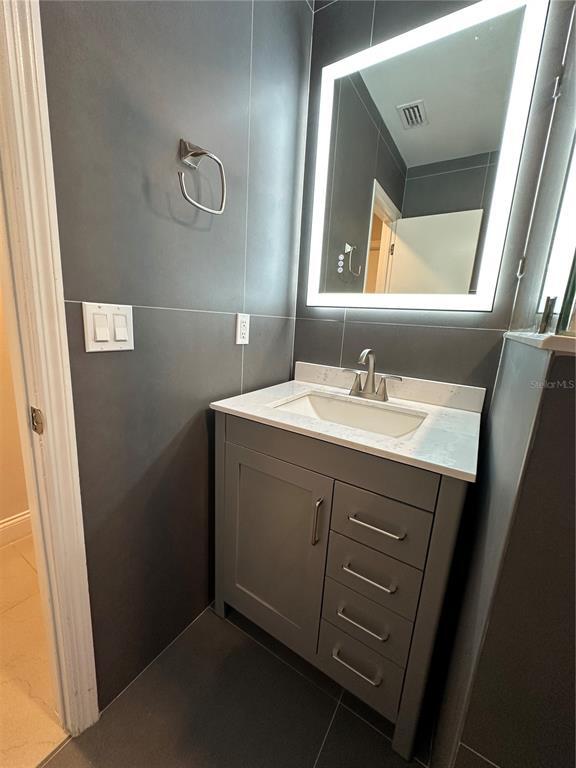 Building Photo - 753 Isleton Dr