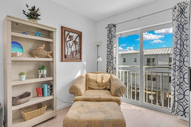 Building Photo - 10877 Overseas Hwy