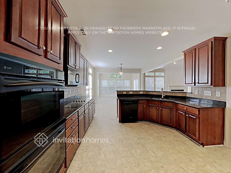 Building Photo - 14317 Rhiannon Ln