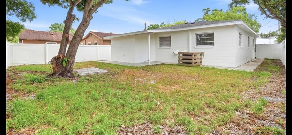 Building Photo - 2206 Gordon St