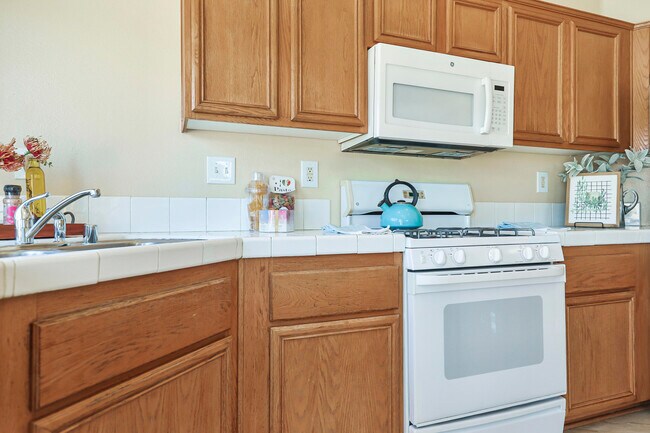 Building Photo - 45930 Las Colinas
