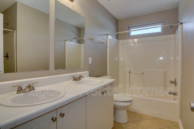 Building Photo - 3614 Cullen Dr