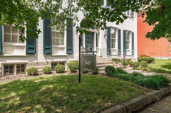 Building Photo - 247 N Broadway