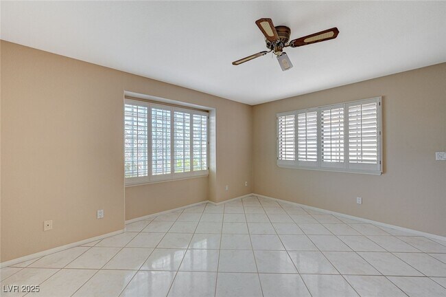 Building Photo - 6317 W Canyon Ridge Dr