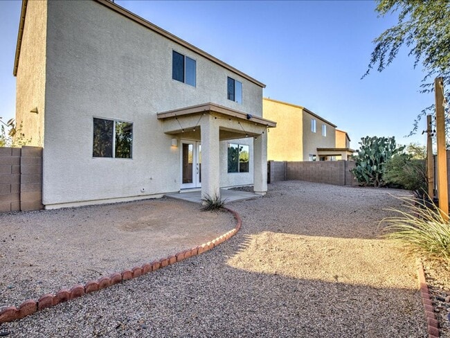 Building Photo - Modern 2-Story Home with Spacious Layout &...