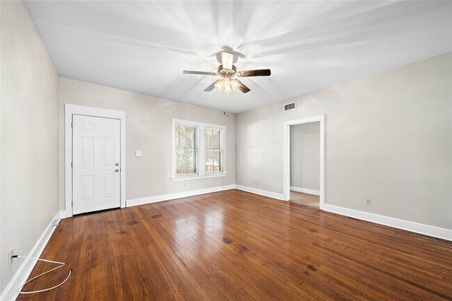 Building Photo - 502 11th St N