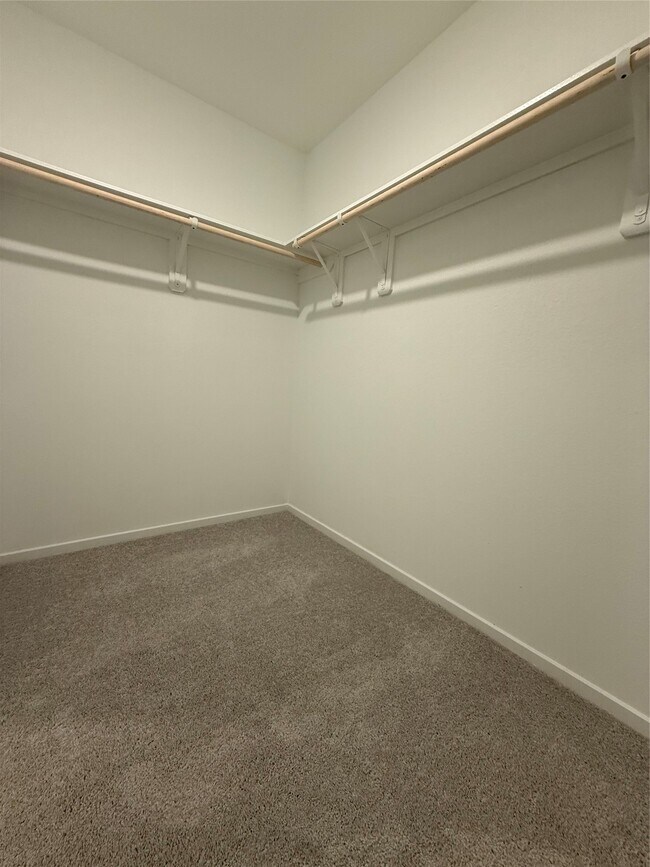 Building Photo - 18753 Loom dr