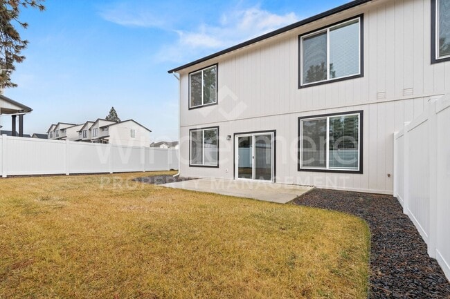 Building Photo - 12805 N Jaydee Ln