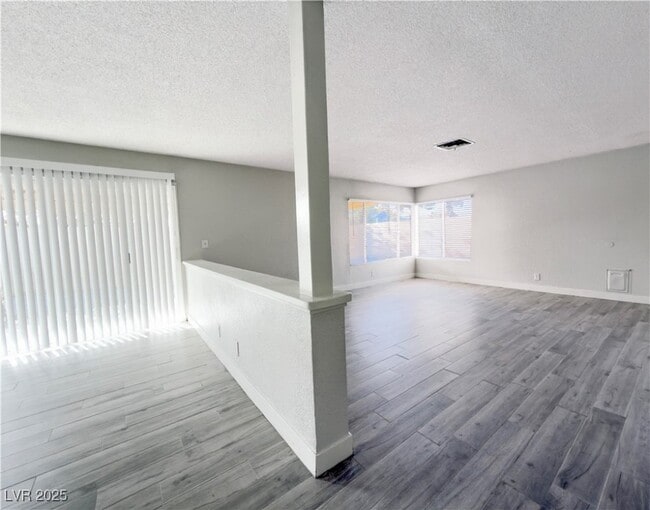 Building Photo - 6779 Pine Valley Dr