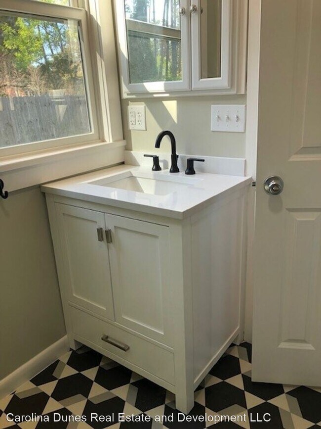 1 br, 1 bath House 107 B Etheridge Road 107 Etheridge Rd Manteo NC 27954 Apartment Finder