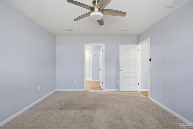 Building Photo - 5598 Guinevere Ln