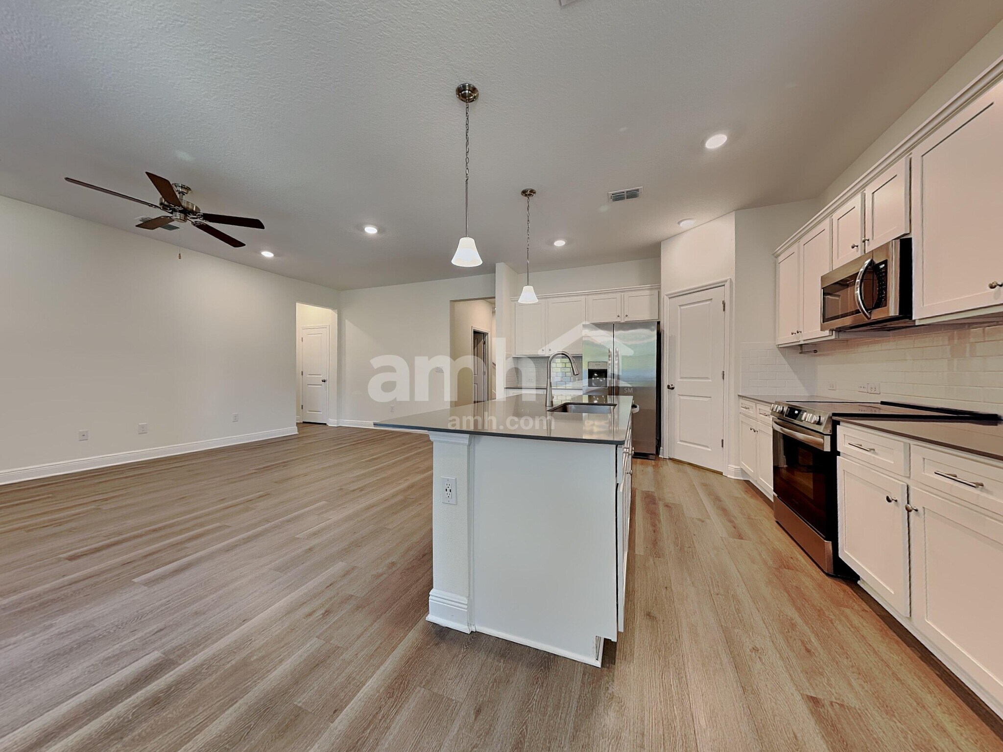 Building Photo - 27055 St Andrews Ave