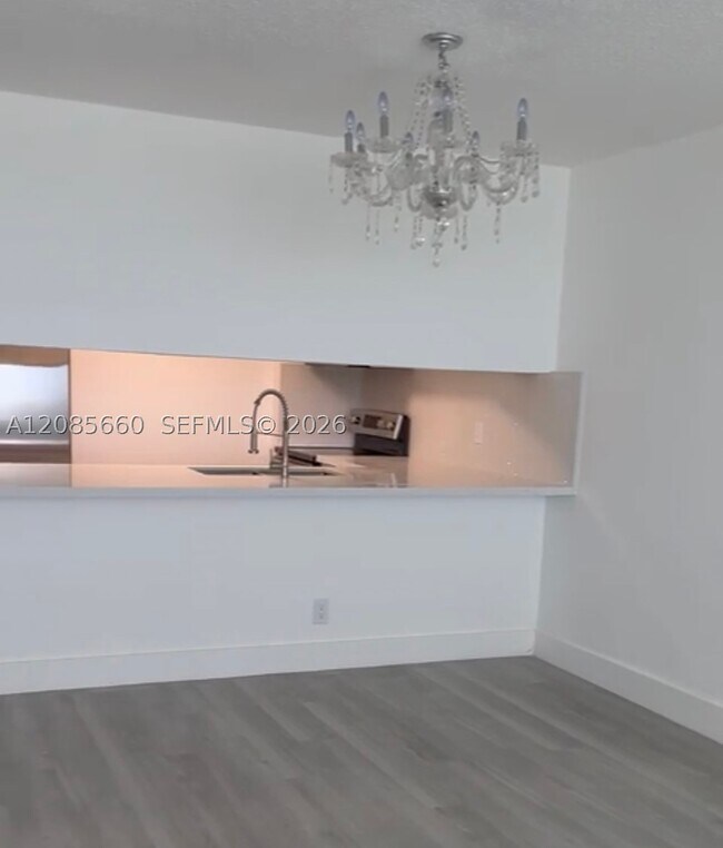 Building Photo - 9125 SW 77th Ave
