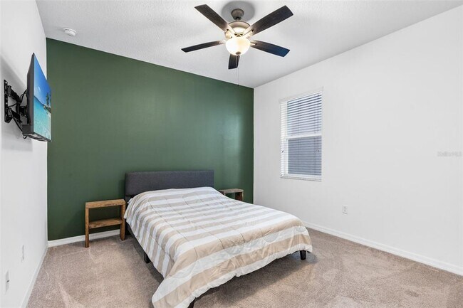 Building Photo - 33263 Sycamore Leaf Dr