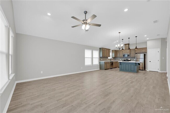 Building Photo - 8313 N 34th Ln