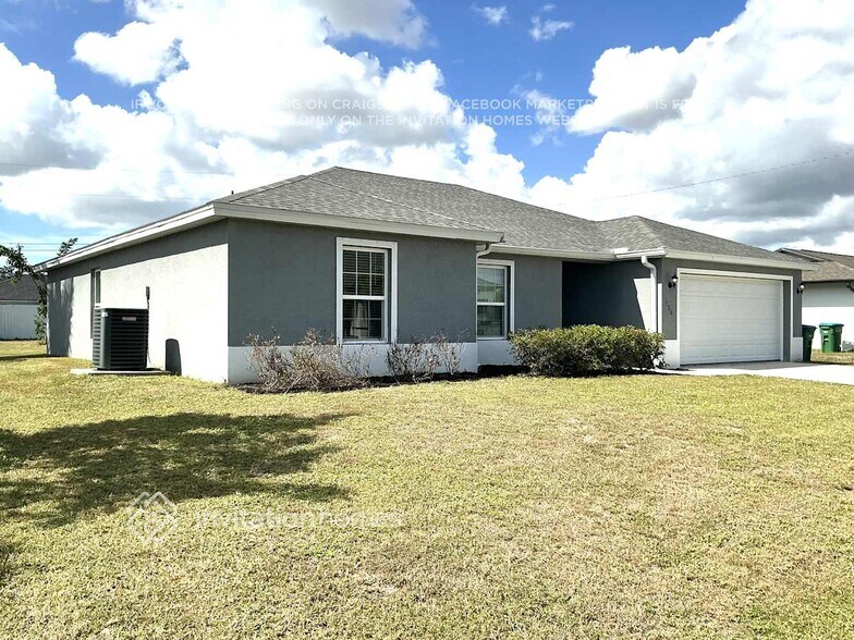 Building Photo - 1106 NE 13th Pl