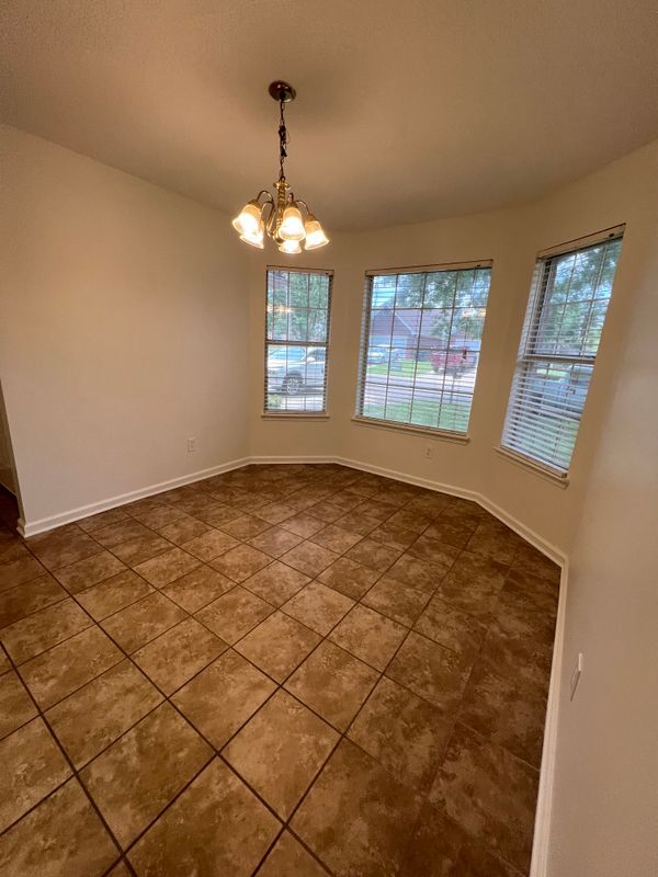 Building Photo - 5816 Kayla Dr