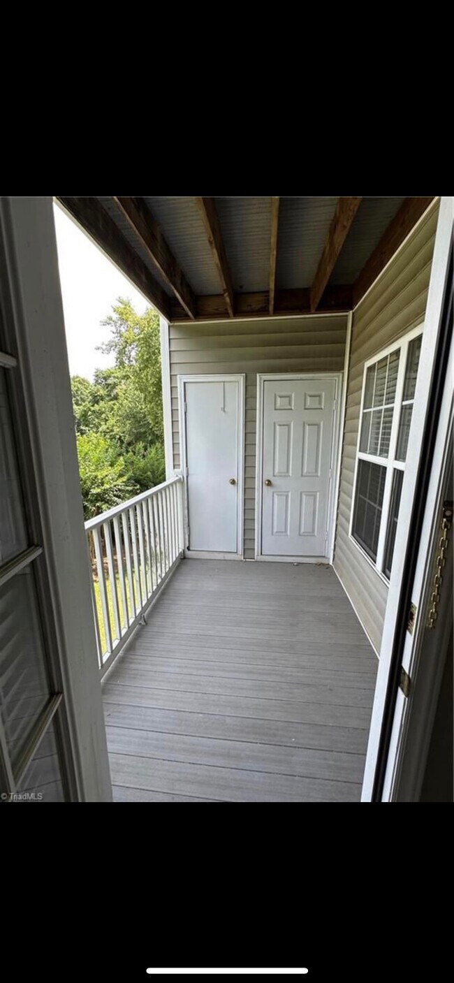 Building Photo - 522 Scholastic Ct