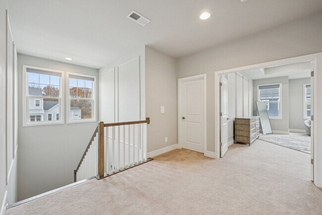 Building Photo - 101 Milvian Wy SE