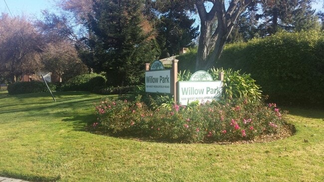 Primary Photo - 500 W Middlefield Rd