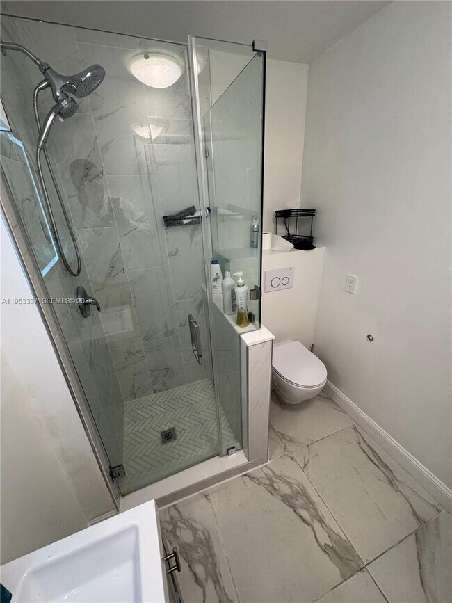 Building Photo - 3911 SW 56th Ct