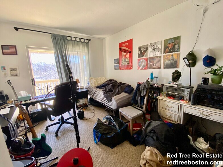 Building Photo - 88 Sheridan St