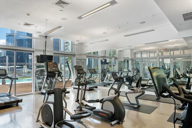 Building Photo - 90 SW 3rd St