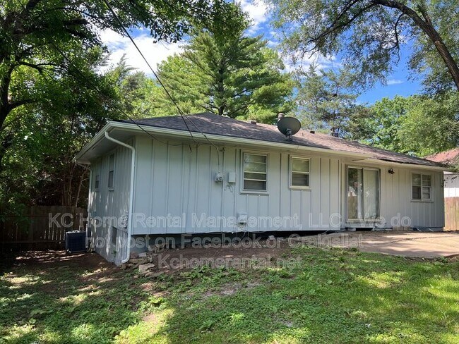 Building Photo - 6708 W 71st Terrace