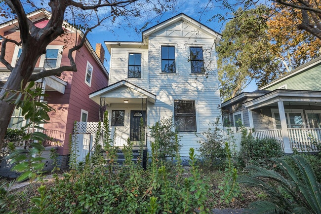 Building Photo - 518 E 33rd St