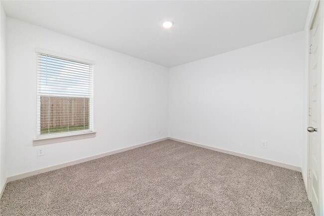 Building Photo - 7207 Sunbreeze Ln