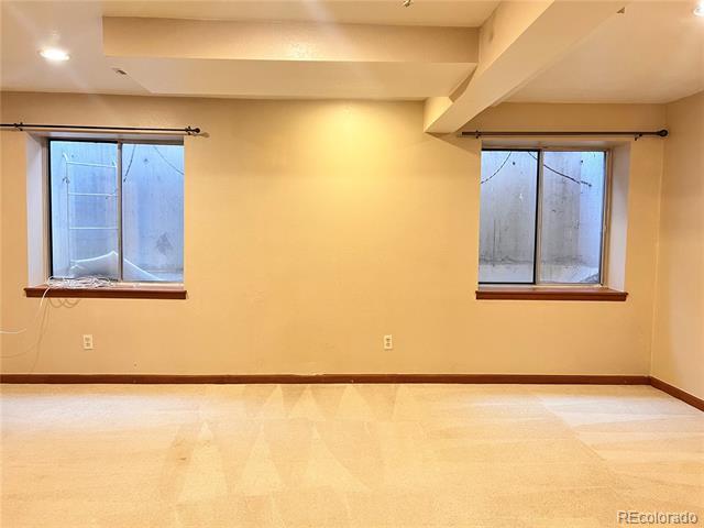 Building Photo - 9937 Spring Hill Ln