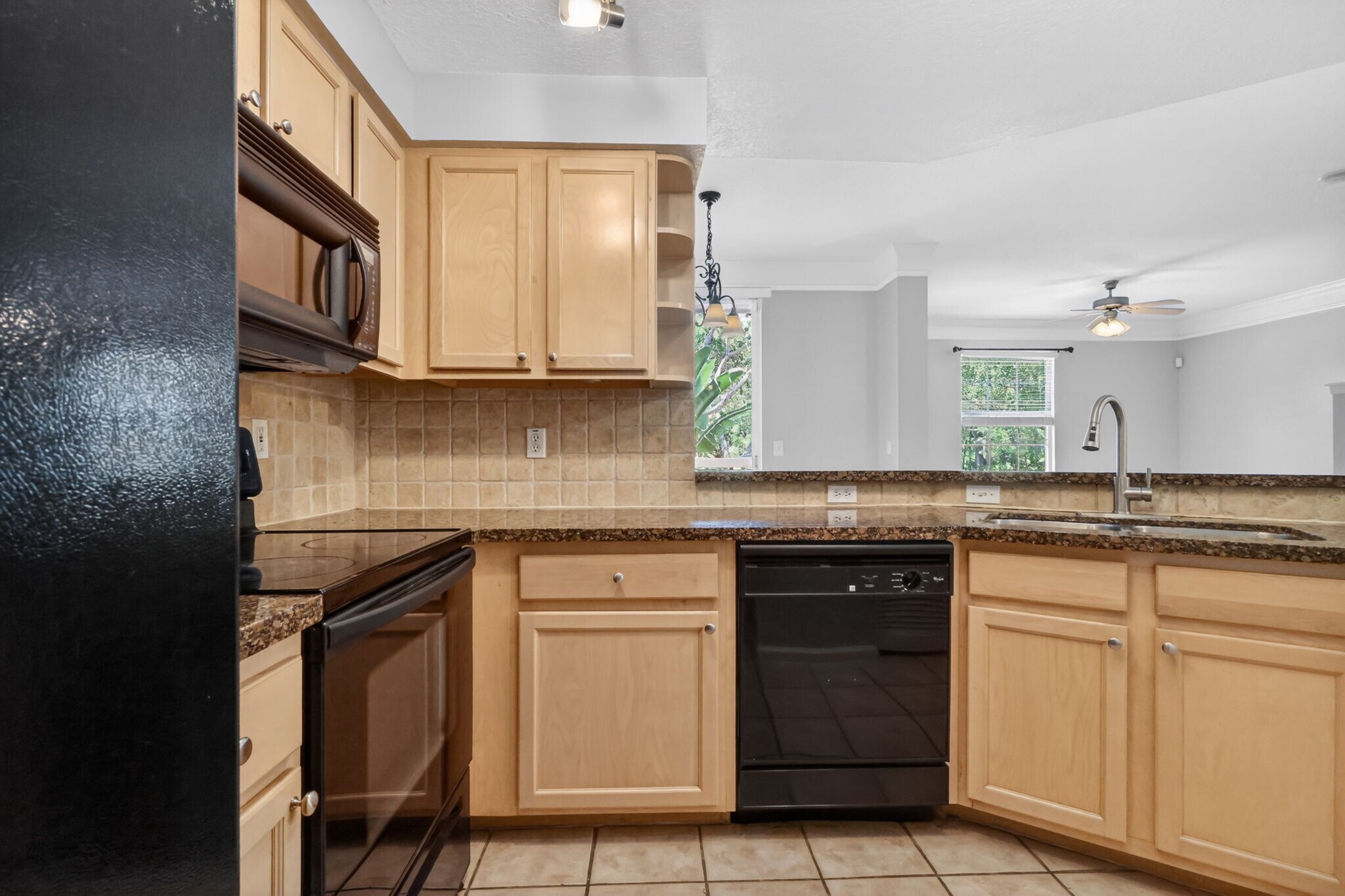 Building Photo - 175 Galicia Way