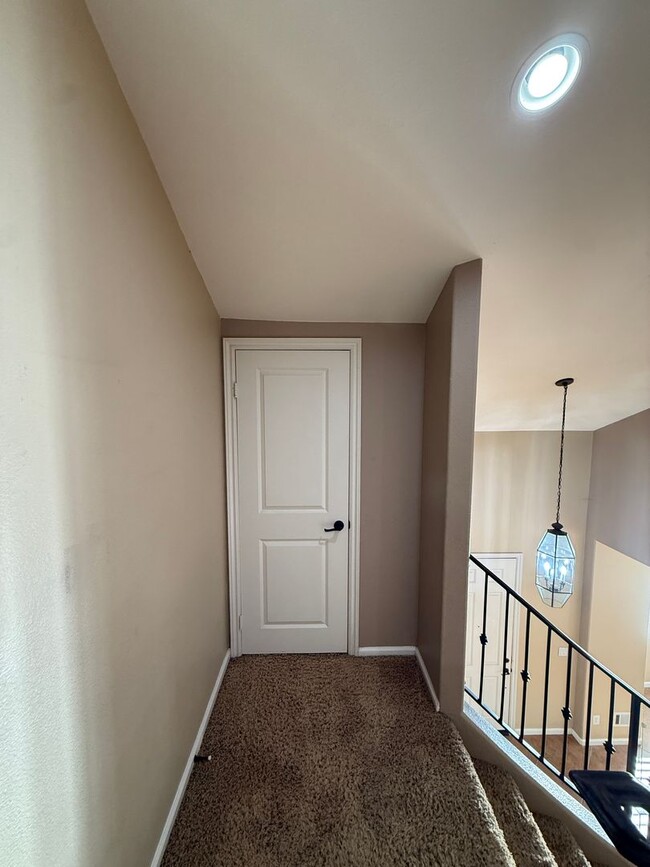 Building Photo - Beautiful Large Two Story Home is Centrall...