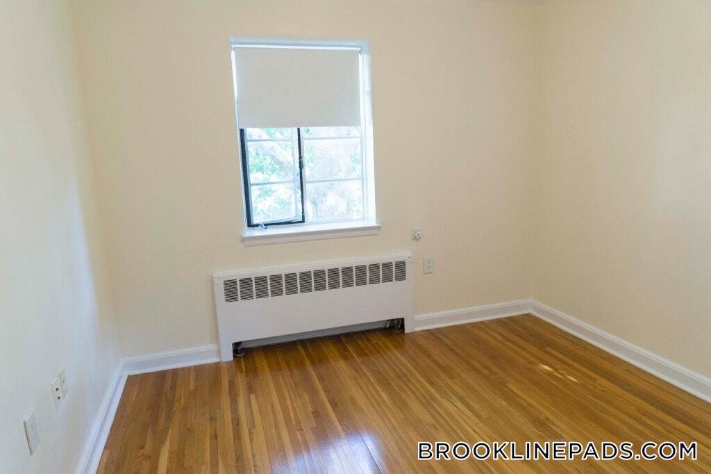 Building Photo - 84 St Paul St