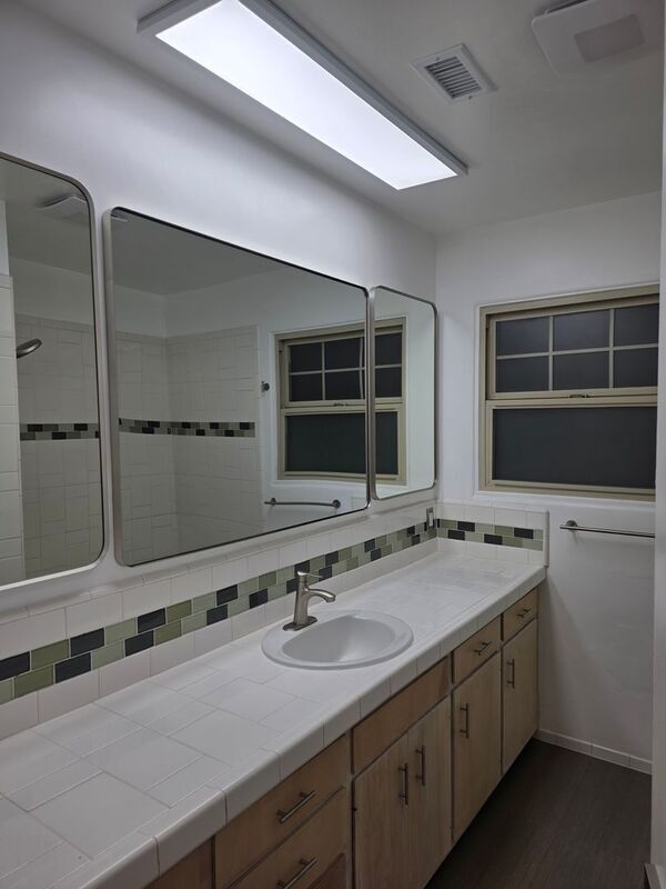 Building Photo - 1616 S Tremont St