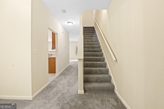 Building Photo - 1352 Rogers Trce