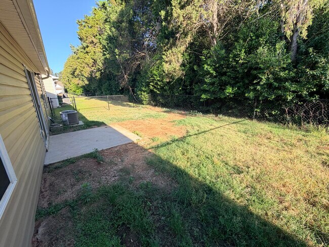 Building Photo - 2177 Stillpointe Dr