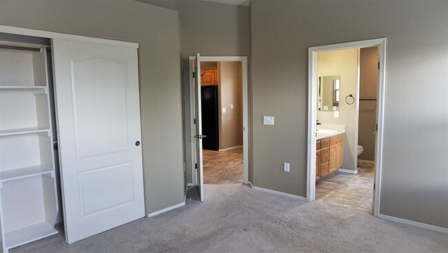 Building Photo - 3359 Zion Ct